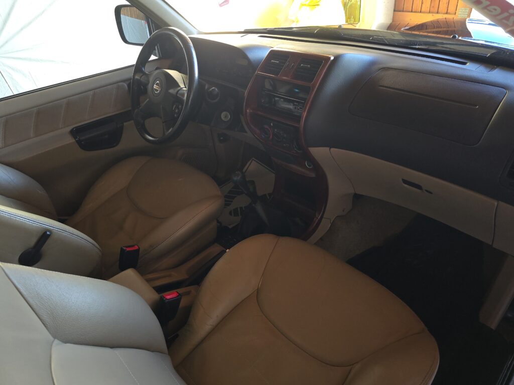NISSAN Terrano