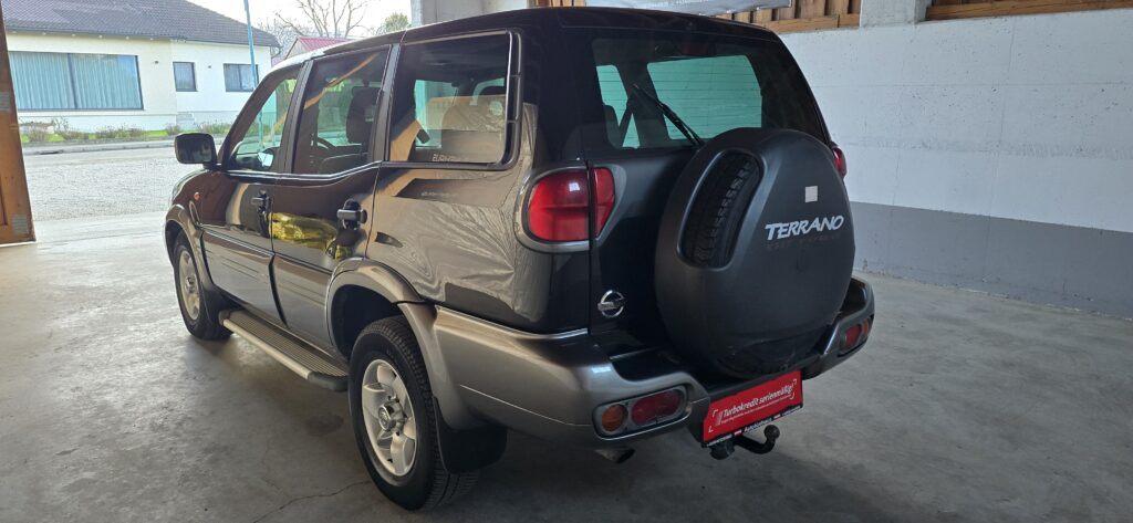 NISSAN Terrano
